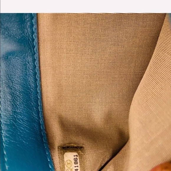 Chanel quilted  flip wallet - Picture 3 of 13